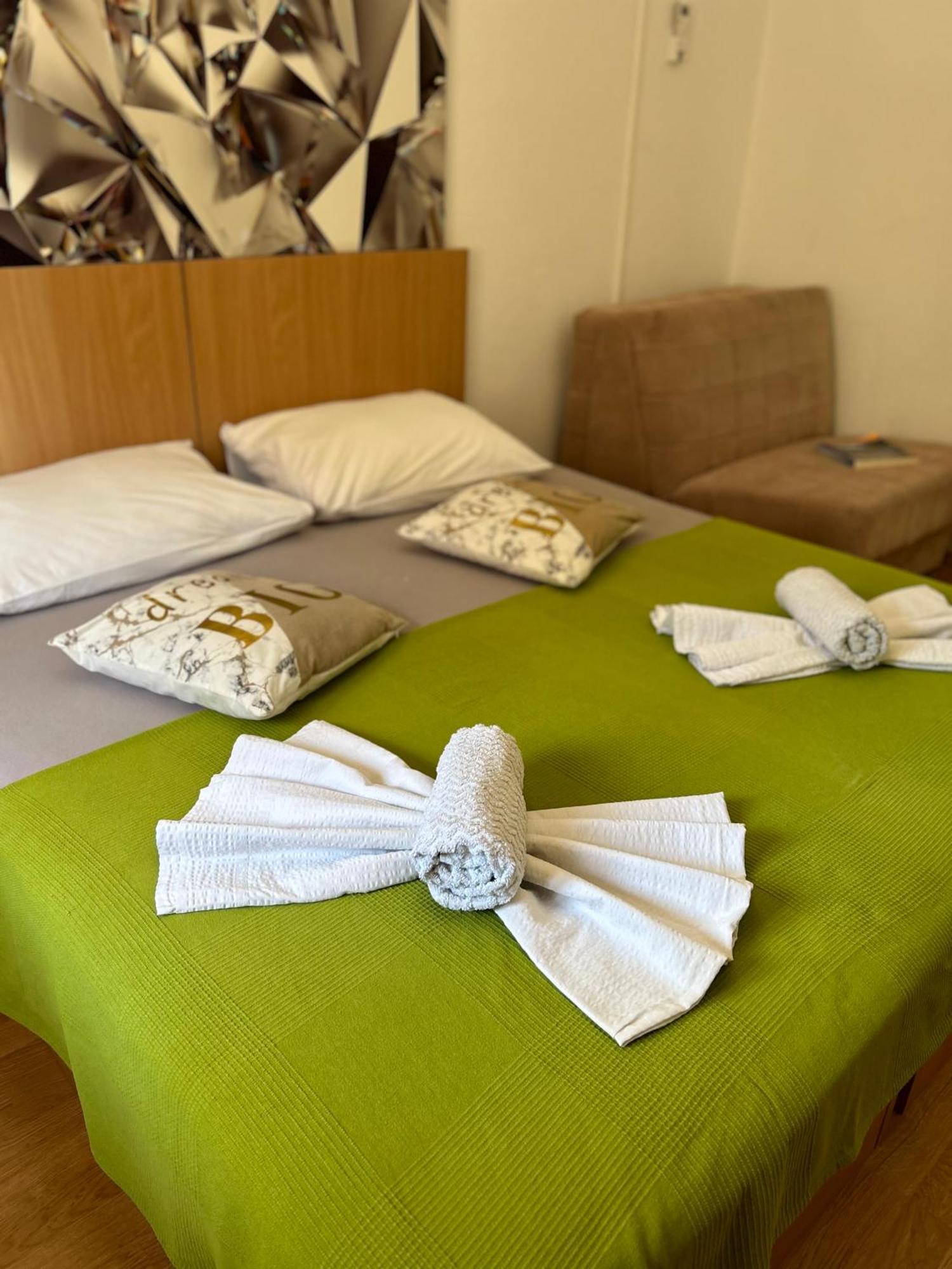 4 Sisters Apartments Gradac  Bagian luar foto