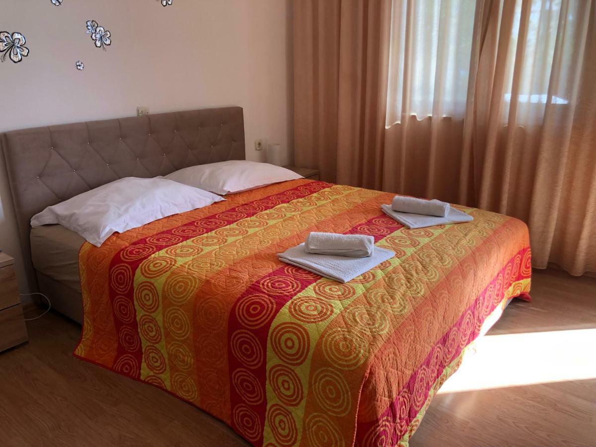 4 Sisters Apartments Gradac  Bagian luar foto